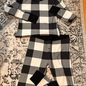 Unisex black and White Checkered Pajamas